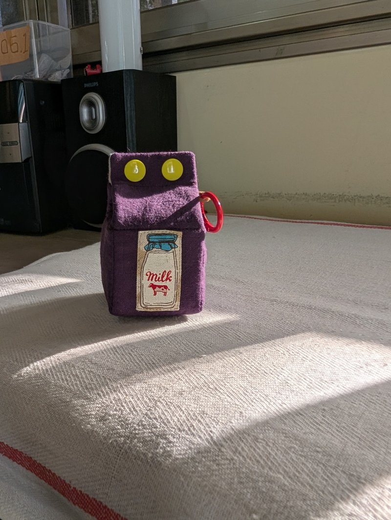 Milk Carton Coin Pouch Charm - กระเป๋าใส่เหรียญ - ผ้าฝ้าย/ผ้าลินิน 