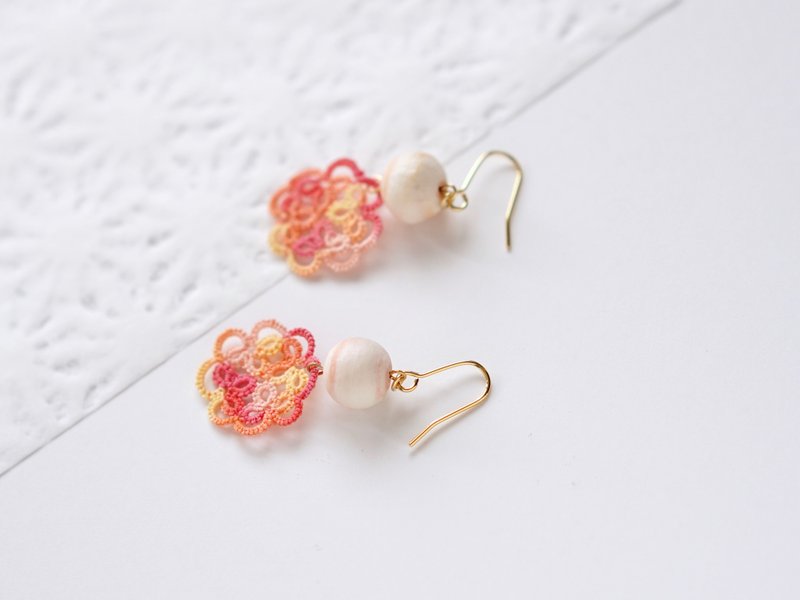 Spring New Color Hanneri Mikan Pierced Earrings - Earrings & Clip-ons - Cotton & Hemp Orange