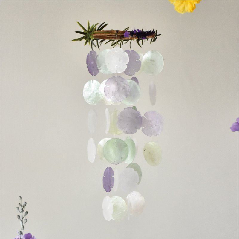 Shell Wind Chimes | Song of Provence (purple, white and green) - ของวางตกแต่ง - เปลือกหอย สีม่วง