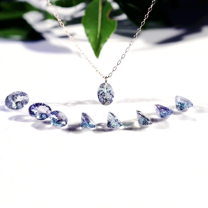 K10バイカラータンザナイト/ゾイサイトのオーバルファセットカットネックレス　Geraldina - ネックレス - 宝石 ブルー