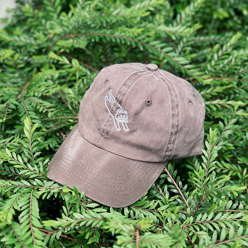Drool Cat Embroidered Cap Cap Brown Washed Unisex Baseball Cap Old Hat Peaked Cap - Hats & Caps - Cotton & Hemp Brown