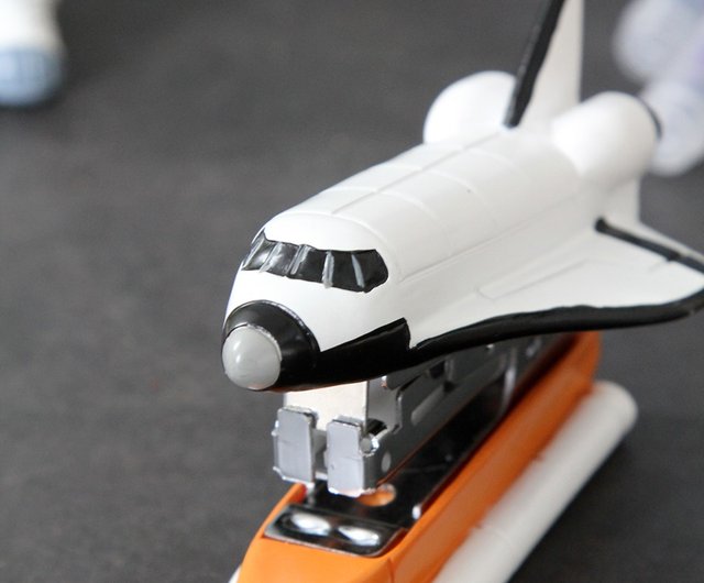 日本マグネット テーブルスペースシャトル形状 10本針 小型ホッチキス