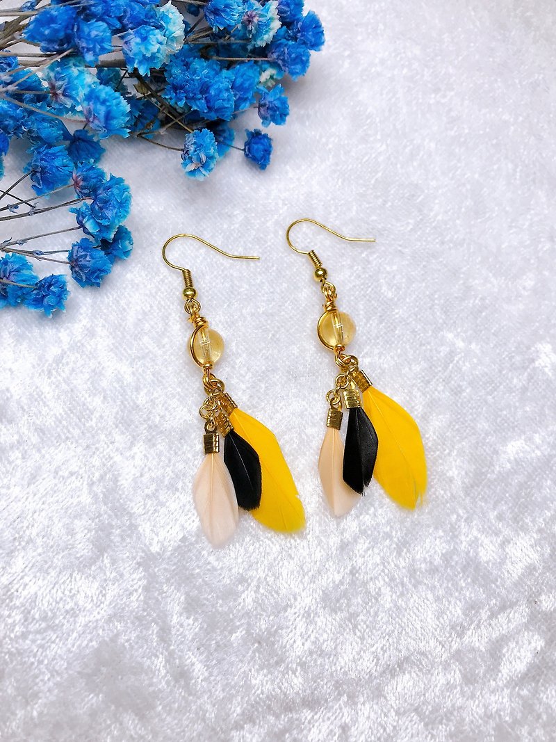 Light and Shadow││Feather Earrings Bronze Earrings Citrine Brass Changeable Clip - Earrings & Clip-ons - Other Materials Yellow