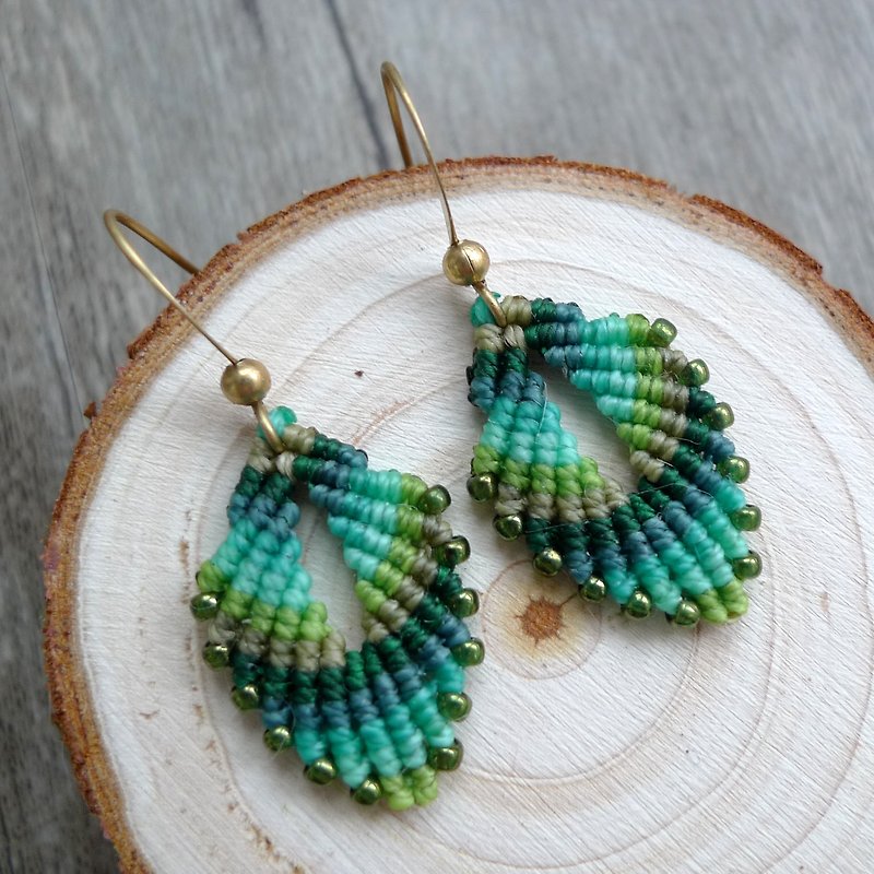 A58 Boho Colorful ethnic style South American wax wire braided Japanese glass bead earrings (ear hook/ear clip) - Earrings & Clip-ons - Other Materials Green