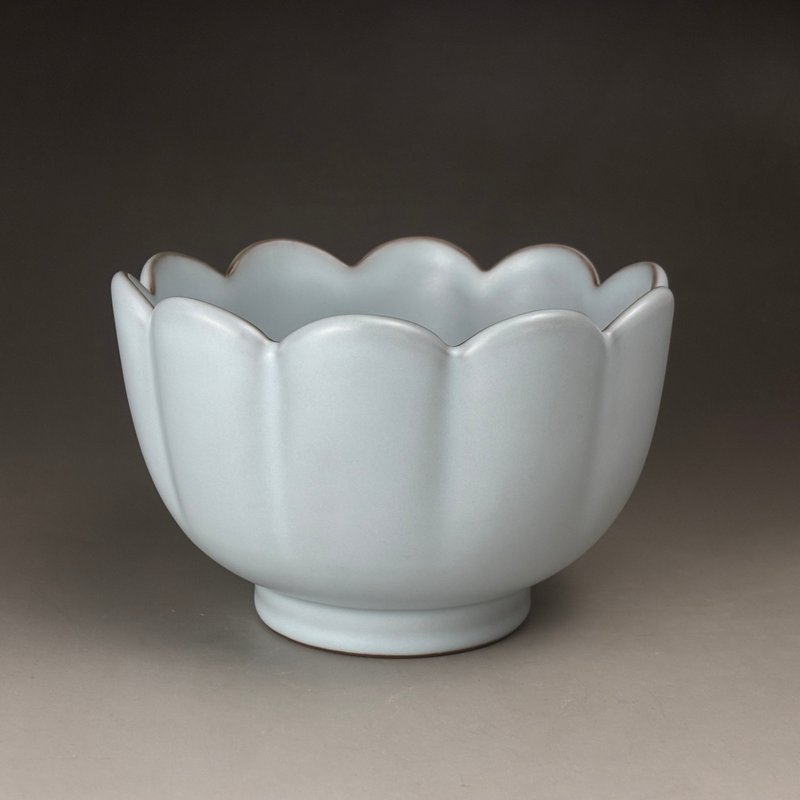 Liangshi Meiware|Taiwan Ru Kiln Ru Qing Lotus Style Warm Tea Bowl/Ru Kiln Tea Wash/Azure Bowl - ถ้วย - ดินเผา สีน้ำเงิน