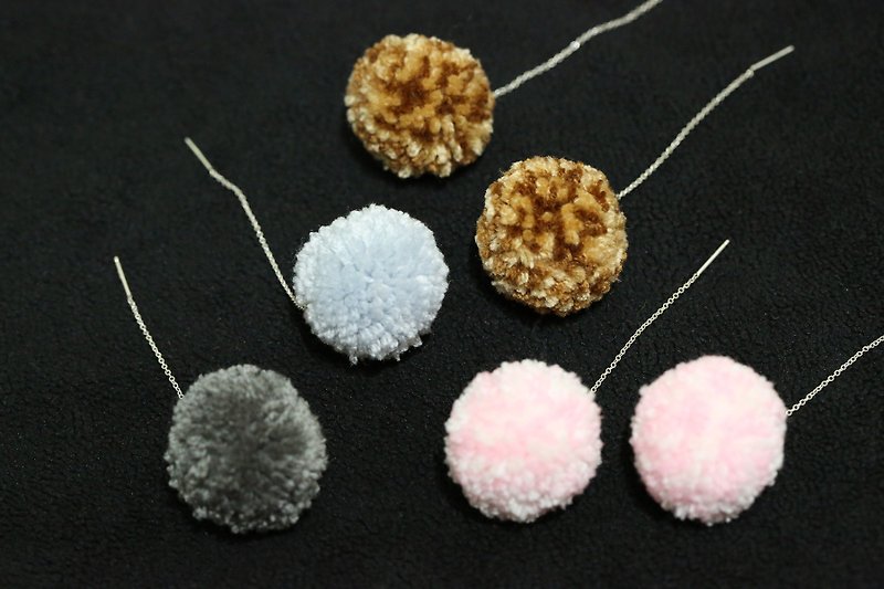 Must-have fur ball earrings for winter [pink, leopard print, gray] - ต่างหู - ขนแกะ สึชมพู