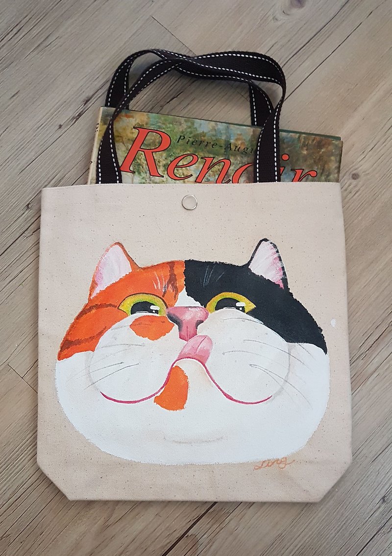 Hand-painted Sanhua Greedy Cat/Meat Ball Tote Bag - กระเป๋าถือ - ผ้าฝ้าย/ผ้าลินิน หลากหลายสี