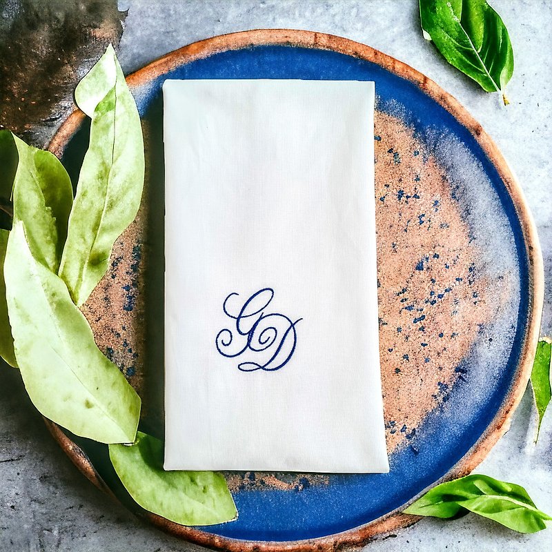 Custom monogram embroidered cloth dinner napkins linen set, Personalized gift - 餐桌布/餐墊 - 亞麻 白色