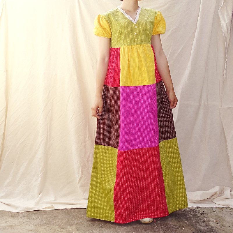 BajuTua / Vintage / Made in the USA 70's Sweet Patchwork Dresses - ชุดเดรส - ผ้าฝ้าย/ผ้าลินิน หลากหลายสี