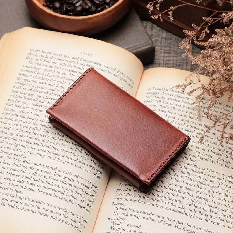 Retro business card holder∣coffee red hand-dyed vegetable tanned cow leather∣multi-color - ที่เก็บนามบัตร - หนังแท้ สีนำ้ตาล