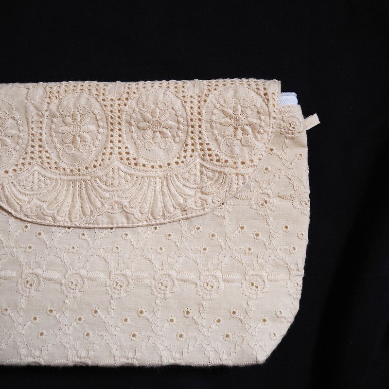 lace bag - mini flower pattern - Messenger Bags & Sling Bags - Cotton & Hemp White