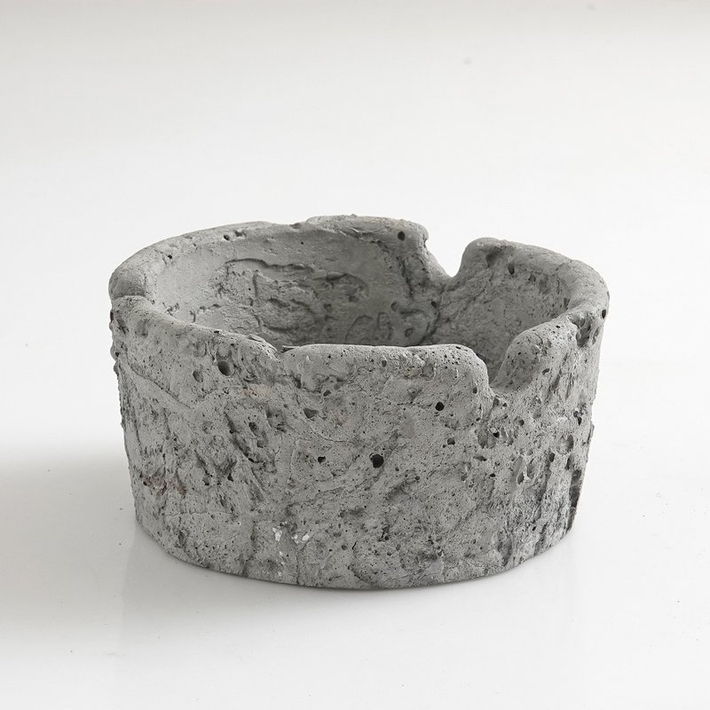 Cement ashtray - Items for Display - Cement 