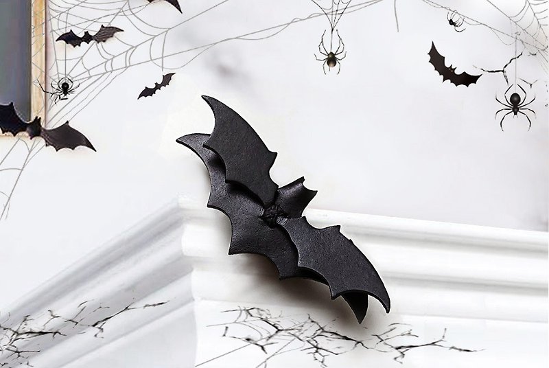 Bat Leather Clip Hair Accessory - Personalized Halloween Accessory - เครื่องประดับผม - หนังแท้ 