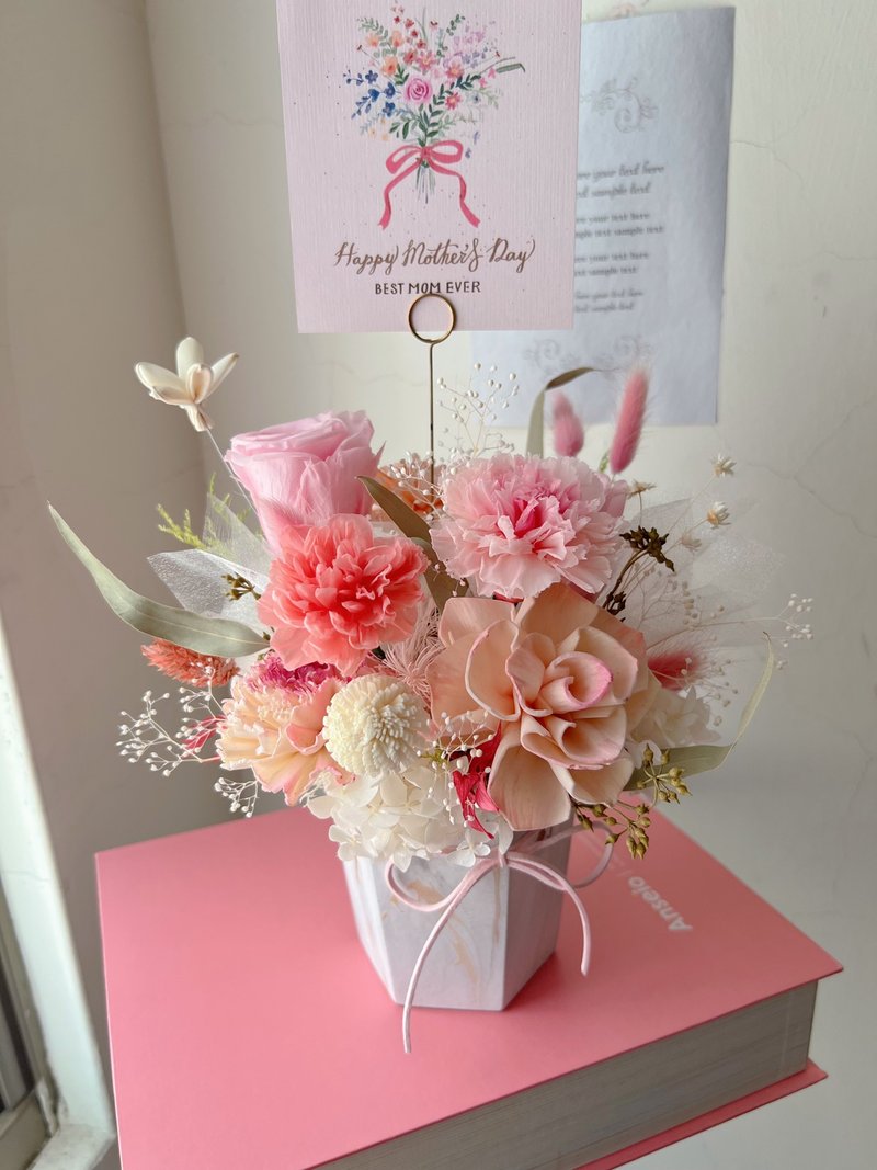 【母親節花禮】flower-of-life柔光之馨 日本永生康乃馨 永生花盆 - 乾燥花/永生花 - 植物．花 粉紅色