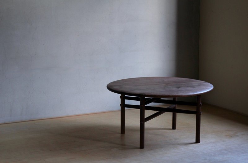 Walnut low table_can be customized - โต๊ะอาหาร - ไม้ 