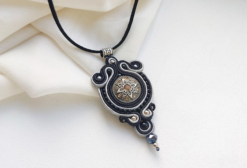 其他材質 長項鍊 黑色 - 黑色項鍊 Embroidered Soutache Pendant, Boho Ethnic Mandala Necklace