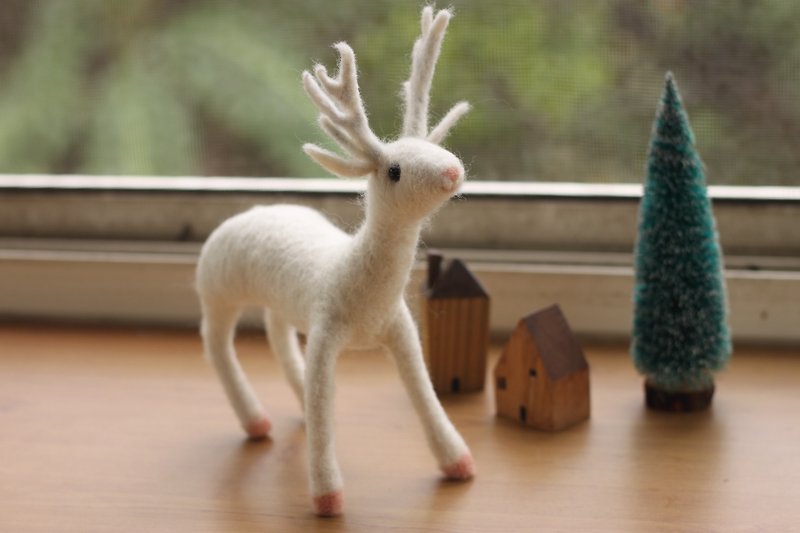 White Reindeer (Large) The Best Choice for Christmas Gifts and Exchange Gifts Customized - Items for Display - Wool White