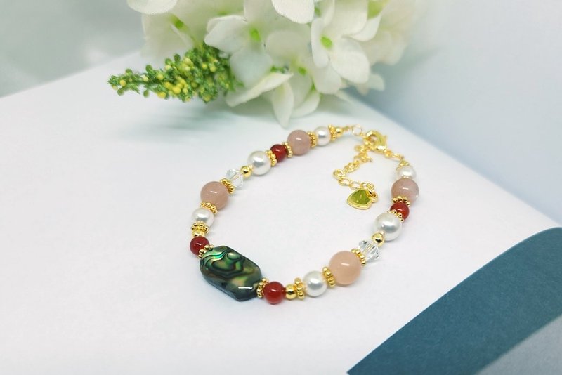 【Design model. Natural Stone】Abalone x Stone x Carnelian x Pearl Bracelet - สร้อยข้อมือ - เครื่องประดับพลอย สีเขียว