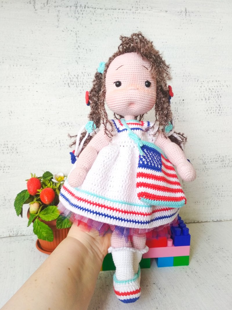 Crochet waldorf doll with a set of clothes. Handmade tilda doll. Patriotic doll. - ของเล่นเด็ก - วัสดุอื่นๆ หลากหลายสี