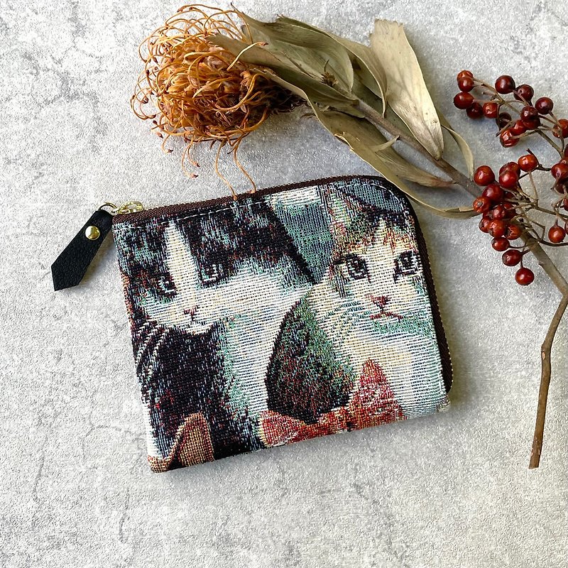 L-shaped mini wallet made of Gobelin weave fabric Cat - Wallets - Cotton & Hemp Black