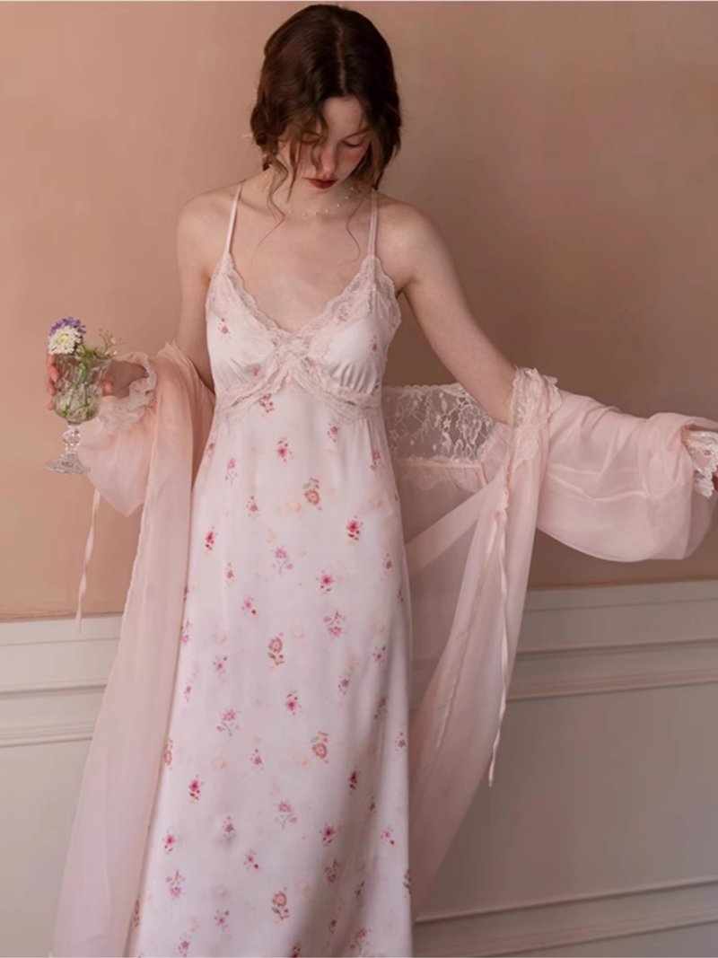 romantic floral print long satin - 睡衣/居家服 - 其他材質 