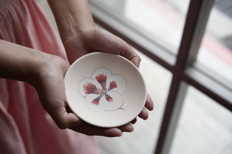 IARTS X ARTIST 東明相 陶繪瓷盤 PORCELAIN ART  4人成行 - 插畫/繪畫/寫字 - 瓷 