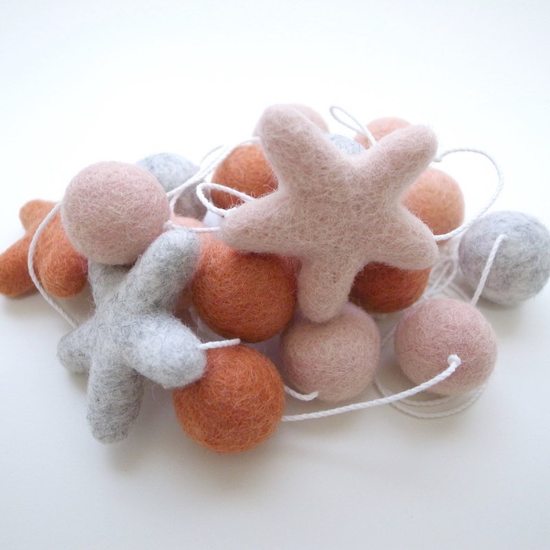 I wool ball star pendant I H. Salmon series I home furnishings, camping I wool felt ball - Wall Décor - Wool Orange