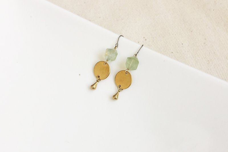 清新時刻 黃銅天然石造型耳環 - 耳環/耳夾 - 寶石 綠色