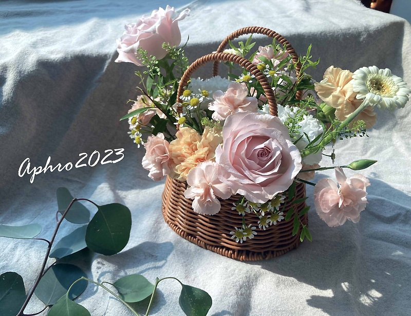 Romantic flower basket 520/carrying a basket to feel the romance in spring/experience flower art/horticulture therapy/handicraft class - Plants & Floral Arrangement - Plants & Flowers 