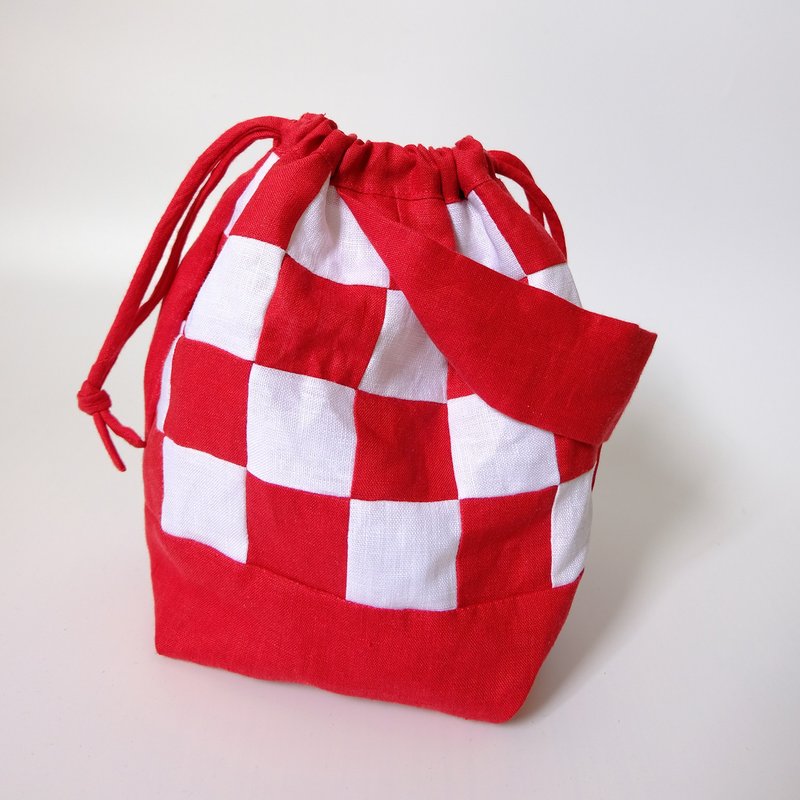 Checkered Patchwork Handbag : Red - 束口袋/束口背包/水桶包 - 棉．麻 紅色