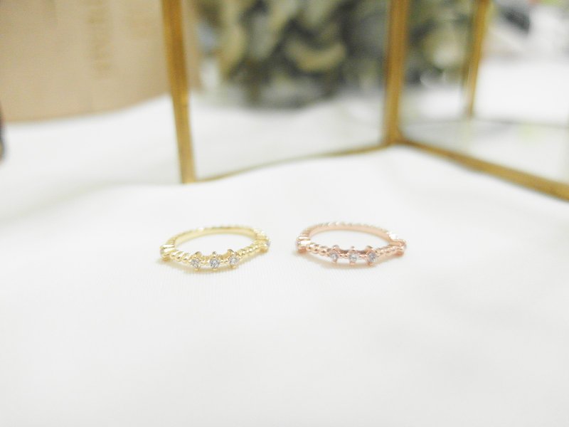 Small tail ring diamond Stone Ring - Gold / Rose Gold - General Rings - Other Metals Gold