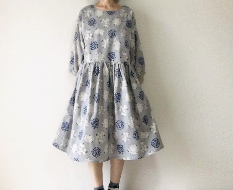 Ajisai three-quarter sleeve gather dress dress cotton linen - One Piece Dresses - Cotton & Hemp Gray