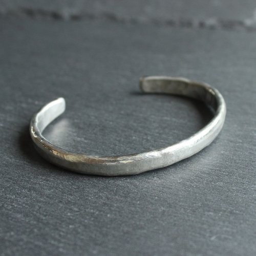 アクセサリー KAHIKO SILVER BANGLE NEEDLE Tin x silver bracelet [Round Tin Bangle] Bangle Metal Silver