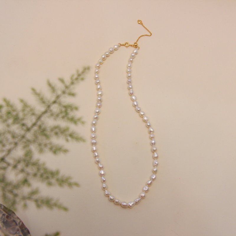 Irregular Baroque Pearl Necklace in 18K Gold-Plated 925 Sterling Silver - สร้อยคอ - ไข่มุก ขาว
