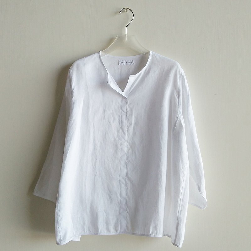 Small V-neck eight-point sleeve shirt linen white / beige - yellow - Women's Tops - Cotton & Hemp White