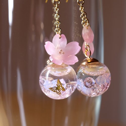 桜ガラスドームピアス/イヤリング【春の空 -桜色ロマンス