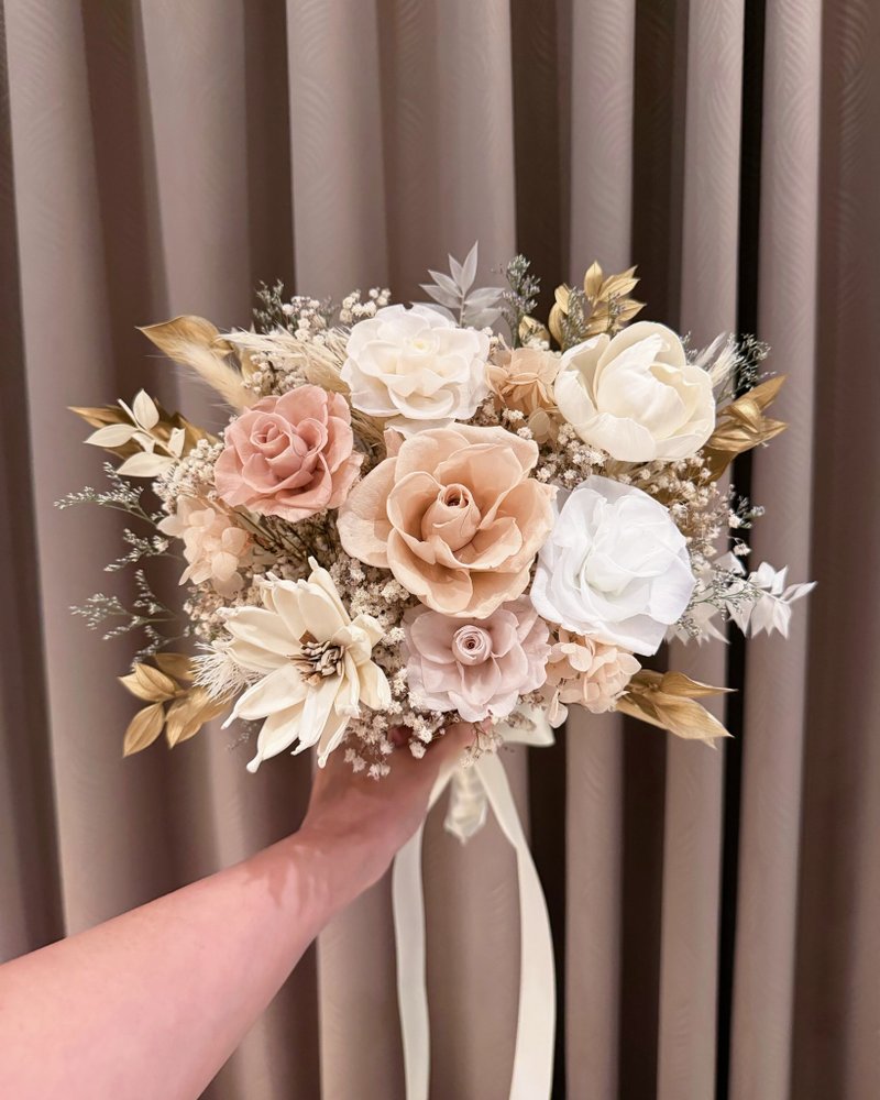 奶茶金永生捧花 新娘捧花 結婚捧花 乾燥捧花 永生花捧花 乾燥花 - 乾花/永生花 - 植物．花 卡其色