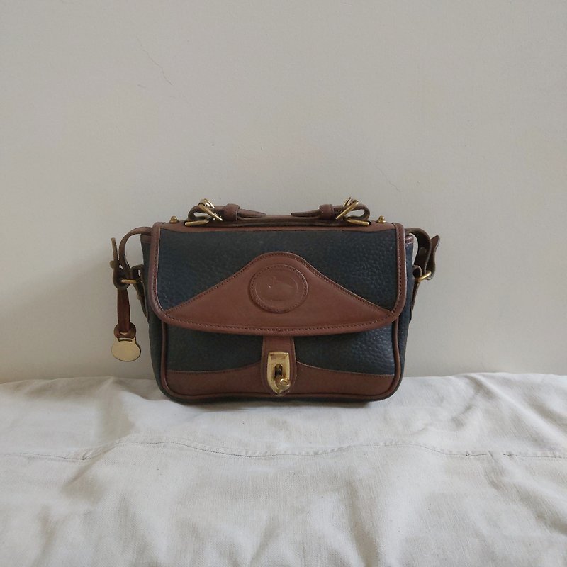 Leather bag_B037_DOONEY & BOURKE - กระเป๋าแมสเซนเจอร์ - หนังแท้ สีนำ้ตาล