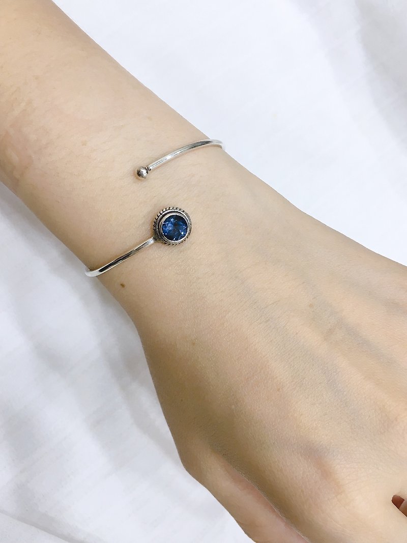 簡約造型 素雅 托帕石 手環 尼泊爾 手工製 925純銀 - 手鍊/手環 - 寶石 藍色