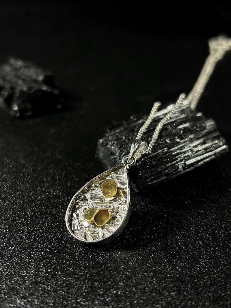 Simulated Mineral Pendant-drop shape - สร้อยคอ - เงินแท้ สีเงิน