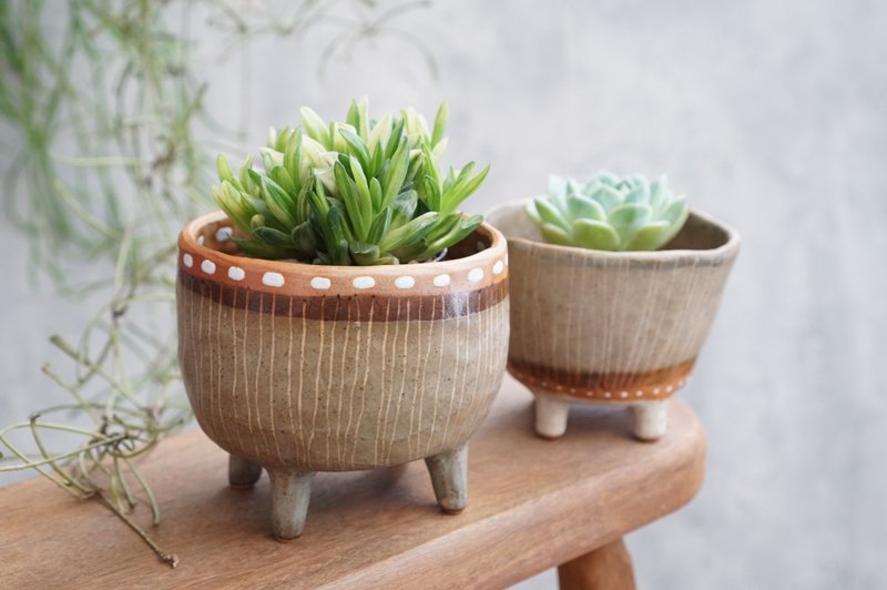 Handmade ceramic planter SET OF 2. - Plants - Pottery Brown