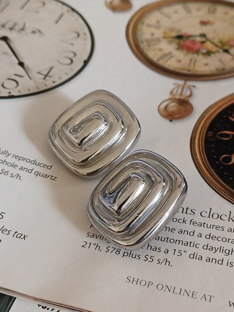 vintage jewelry  古董夾式耳環  迴 - 耳環/耳夾/耳骨夾 - 其他金屬 