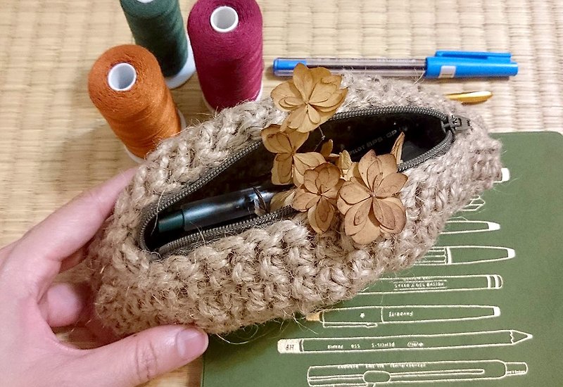 Hand circular knitting Linen rope perspective meniscus Pencil - กล่องดินสอ/ถุงดินสอ - ผ้าฝ้าย/ผ้าลินิน 
