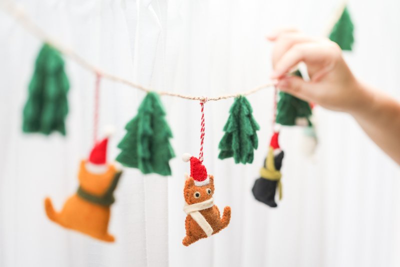 Wool Felt Christmas Charm Garland - 5 Green Trees - ของวางตกแต่ง - ขนแกะ สีเขียว
