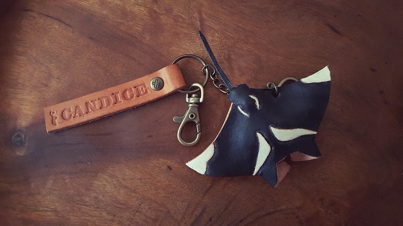 Ghost manta ray marine conservation type stingray pure leather key ring-can be engraved (birthday, Valentine's gift) - ที่ห้อยกุญแจ - หนังแท้ สีดำ