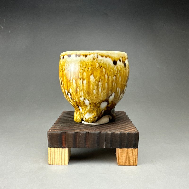 Taiwanese famous artist Yang Qingqing [Handmade Cup] handmade glaze cup 17 - แก้ว - ดินเผา สีทอง