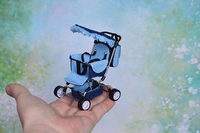 Miniature Baby  Stroller 12th scale, Miniature for dollhouse, - อื่นๆ - วัสดุอื่นๆ สีน้ำเงิน