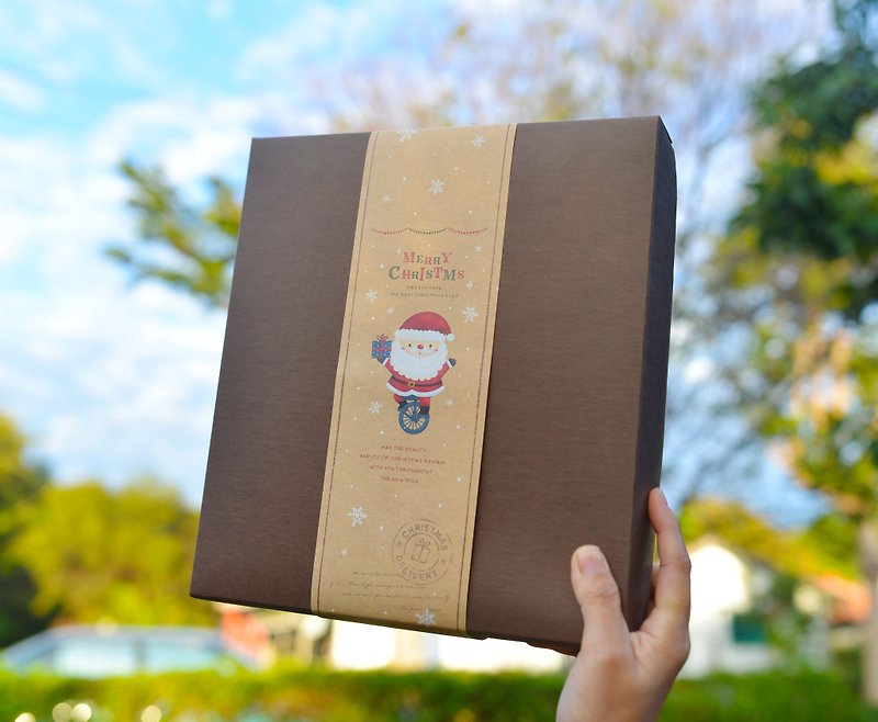 [Christmas Gift Box] Together with Apricot - Pound Cake / Hanging Cream Almond / Almond Tile / Brittany Shortbread - เค้กและของหวาน - กระดาษ 