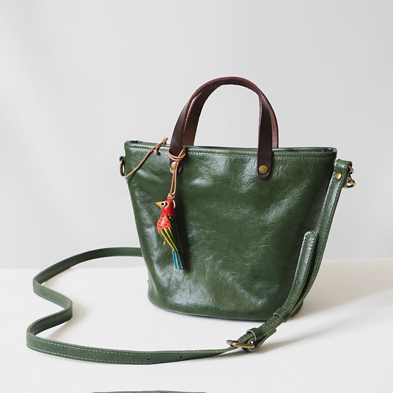 Hand-sewn tanned cowhide shoulder bag, 2-way handbag, green - Messenger Bags & Sling Bags - Genuine Leather Green