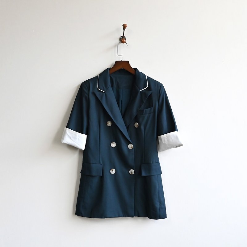 [Egg Plant Vintage] Contrast color buttoned short-sleeved vintage blazer - เสื้อสูท/เสื้อคลุมยาว - ไฟเบอร์อื่นๆ 